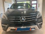 Mercedes-Benz ML 350 BlueEfficiency*AMG*Standhzg*Pano*BI-Xenon - Mercedes-Benz ML 350 mit Benzin-Antrieb: Schwarz, Leder, Geländewagen