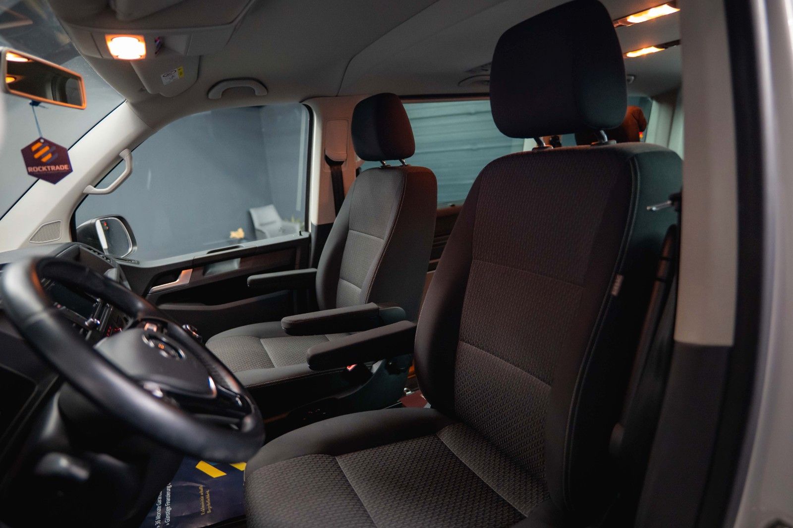 Fahrzeugabbildung Volkswagen T6 Multivan 2.0 TSI Behindertenumbau *LED*ACC*