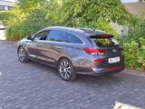 Hyundai i30cw 1.4T DCT Premium *2.HAND*E-SITZ*NAV*STANDH - Hyundai i30: I30cw