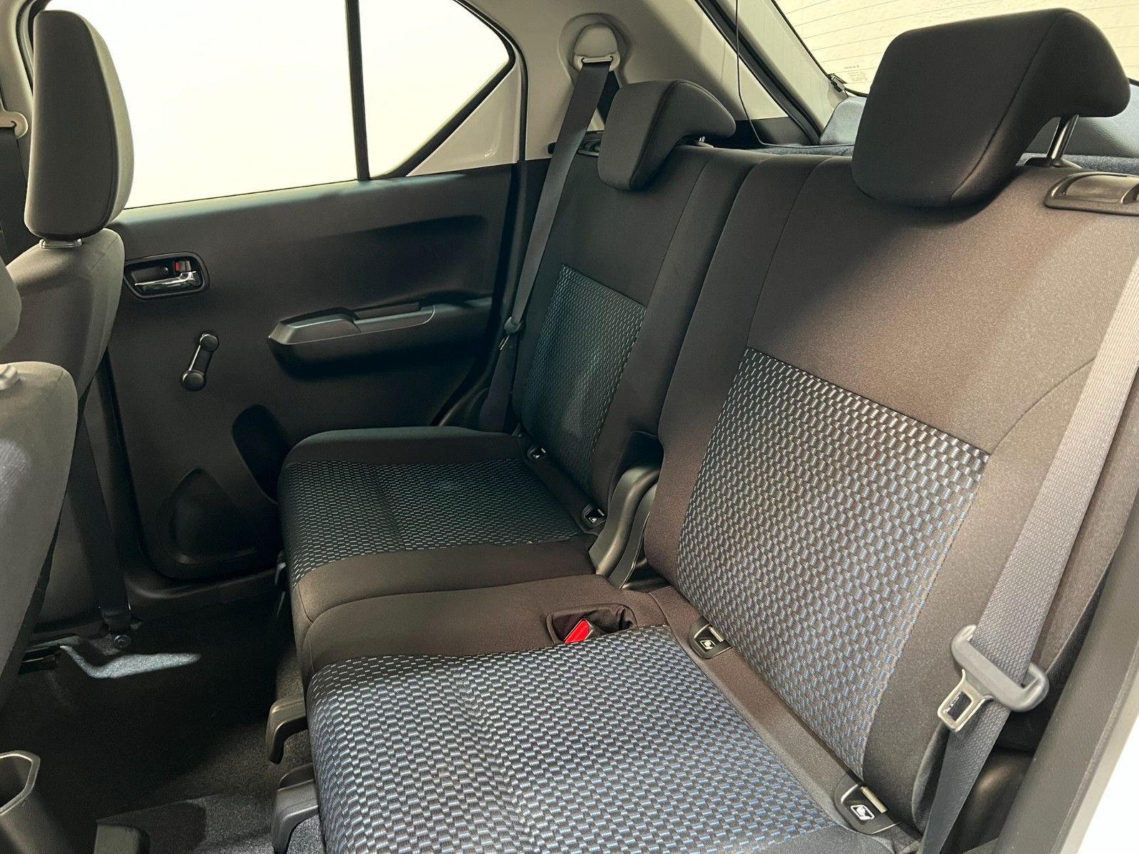 Fahrzeugabbildung Suzuki Ignis 1.2 DUALJET HYBRID Comfort
