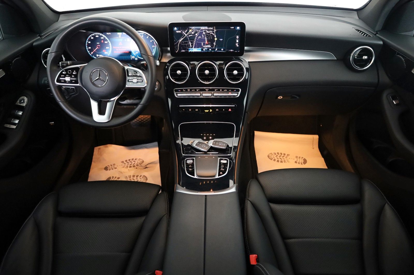 Fahrzeugabbildung Mercedes-Benz GLC 300 de 4Matic Coupè,Leder,Navi,LED,SH,Kamera