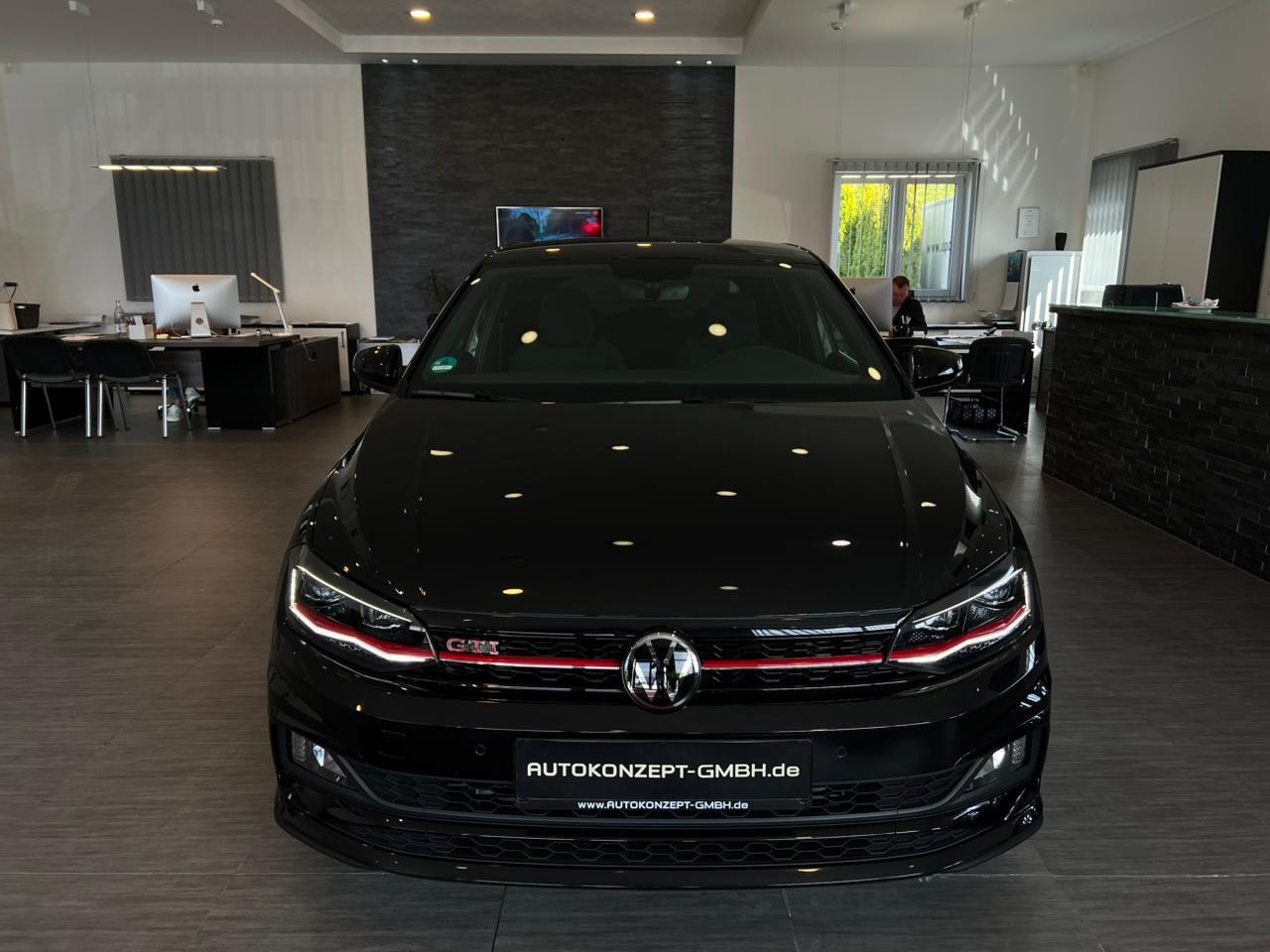 Volkswagen POLO GTI 2.0TSI*NAV*MATR*DIGI*KAM*ACC*18"DAB*1HA