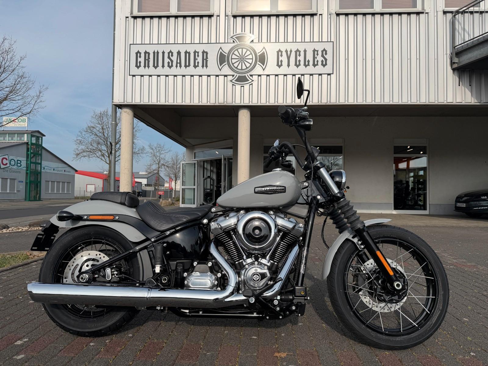 Harley-Davidson FXBB Softail Street Bob 117 sofort verfügbar