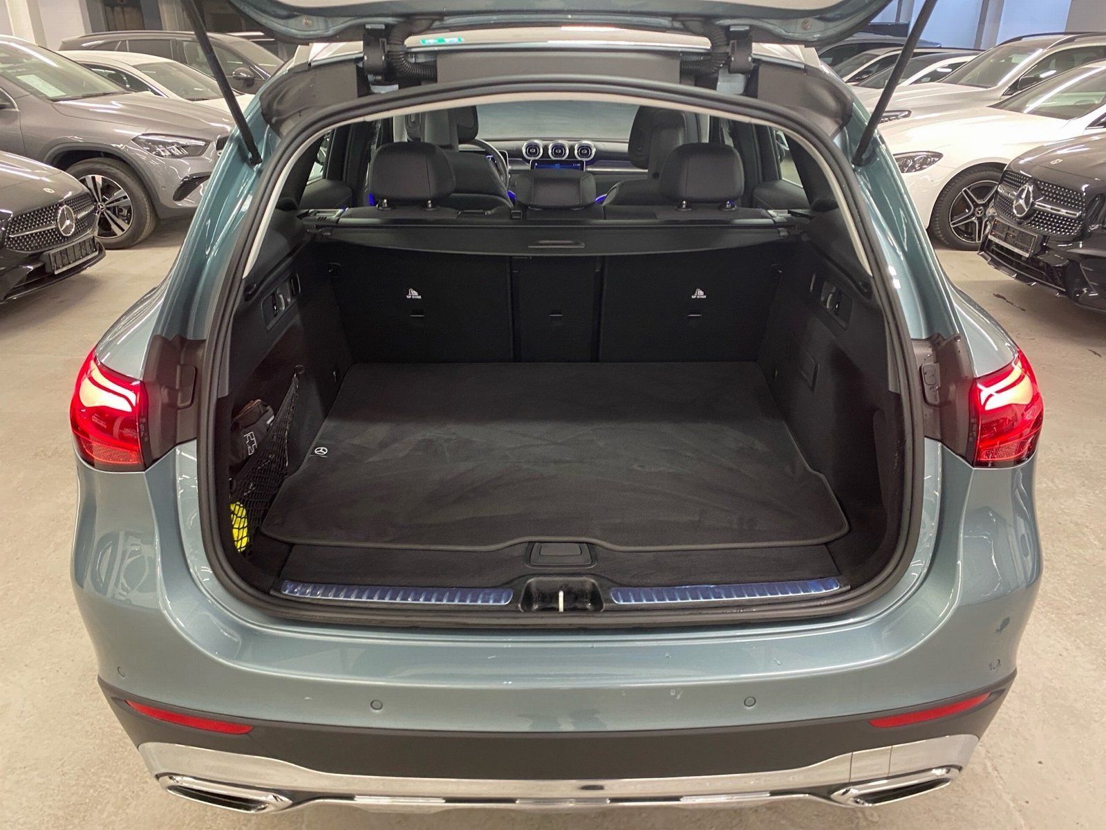 Fahrzeugabbildung Mercedes-Benz GLC 220 d 4M Avantgarde*AHK*Distronic*Pano*360°*