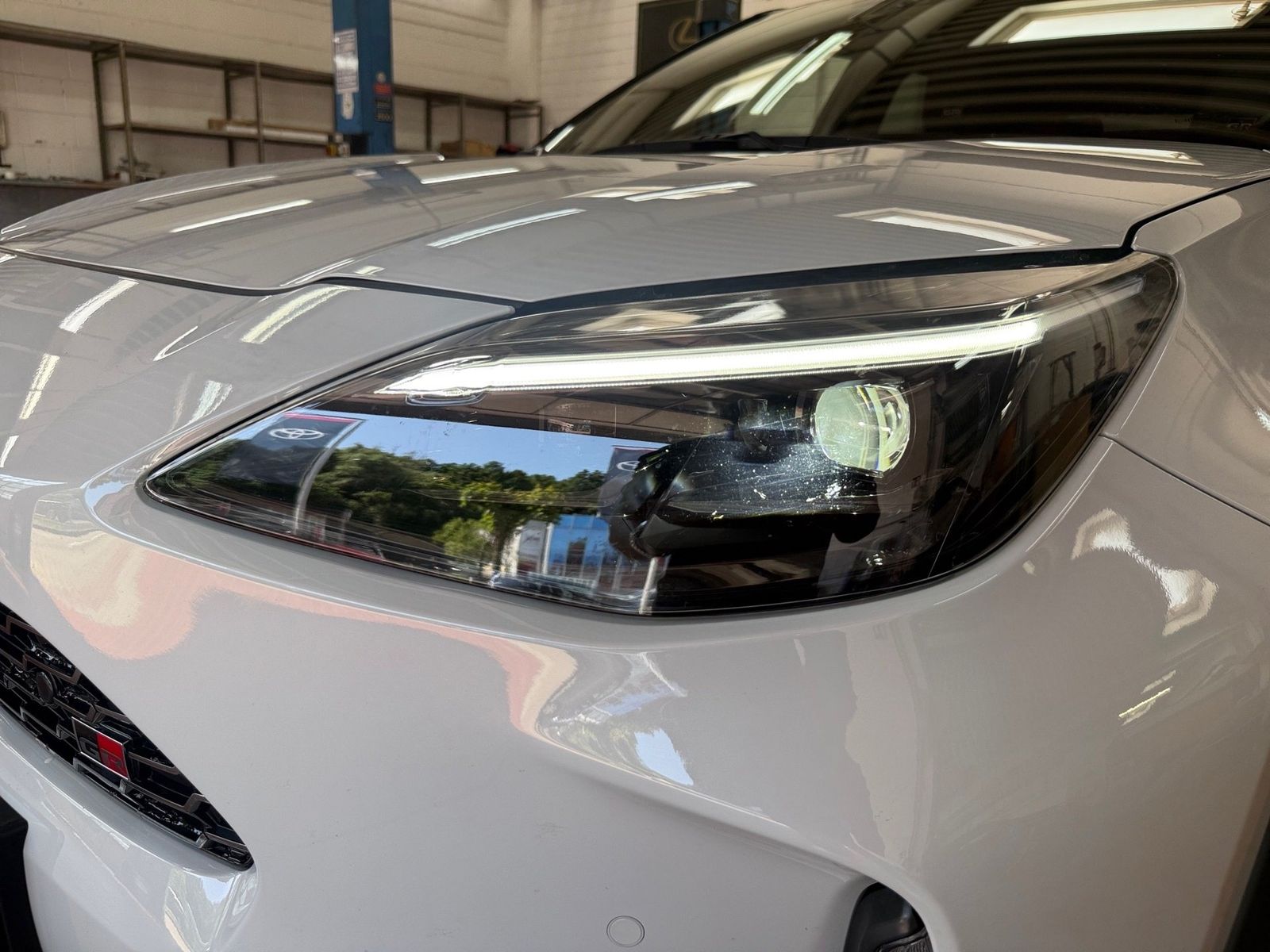 Fahrzeugabbildung Toyota Yaris Cross 1.5 GR Sport HUD,KlimaA,LED,LM 18