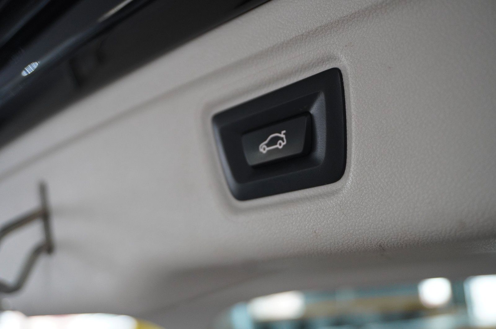 Fahrzeugabbildung BMW 330D TOURING X-DRIVE NAVI/LED/KAMERA/VIRT./SPORT