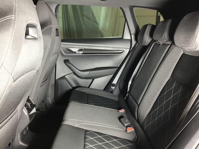 Fahrzeugabbildung Skoda Karoq Sportline 1.5 TSI DSG/Navi/Matrix/PDC/SHZ