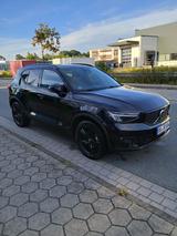Volvo XC40 B4 Ultra Dark DCT inkl. Werksgarantie