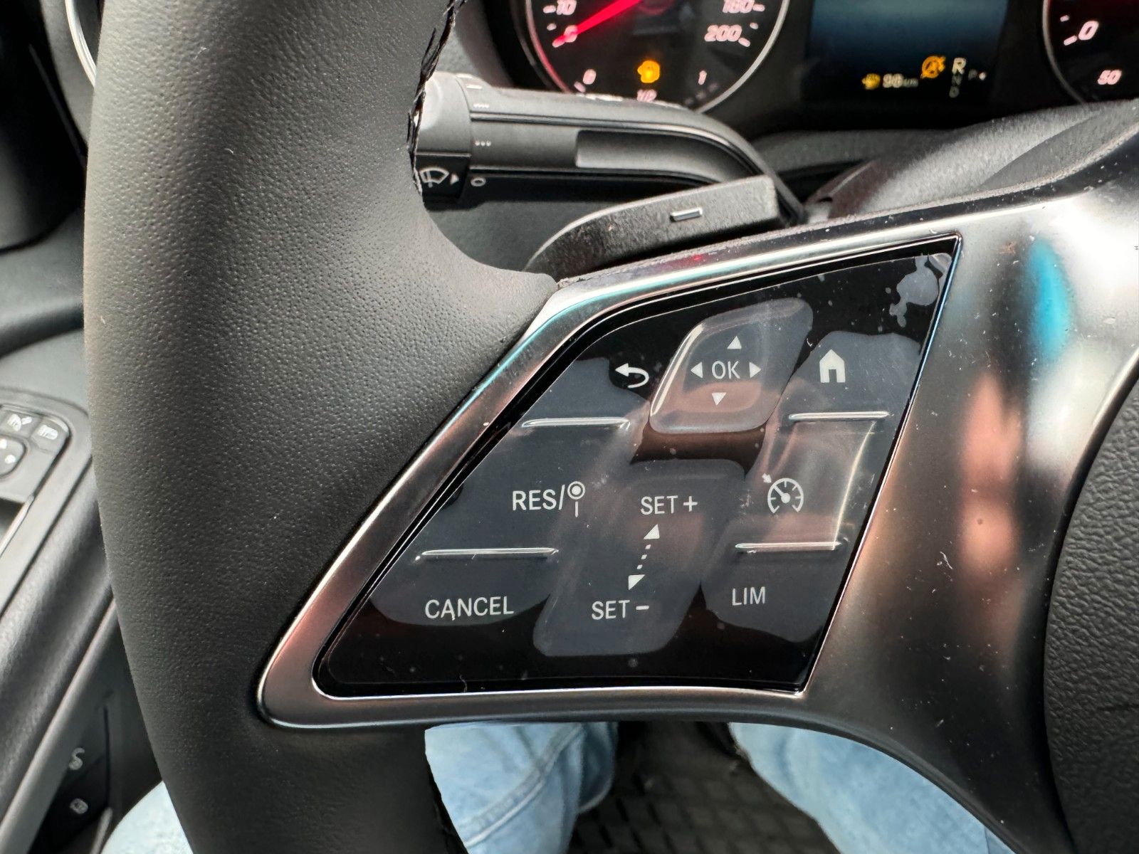 Fahrzeugabbildung Mercedes-Benz Sprinter 319 CDI 4325 LED MBUX SHZ AHK