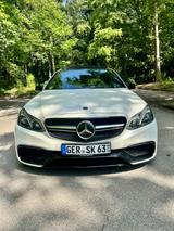 Mercedes-Benz GARANTIE*SCHECKHEFT*PANO*LED*H&K*DISTRONIC* 20"* - Mercedes-Benz E 63 AMG: Limousine