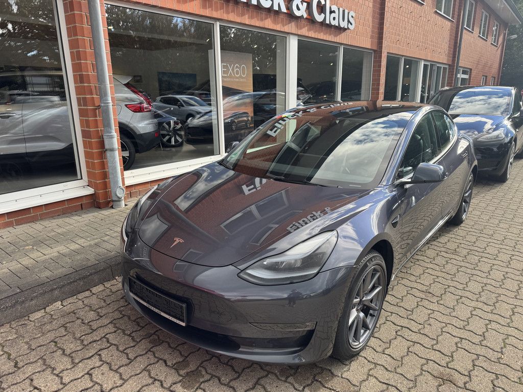 Tesla Model 3 Long Range RWD PANO ACC W-LAN