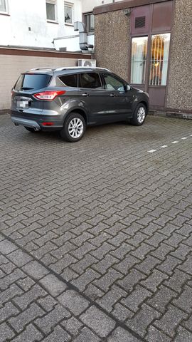 Ford Kuga 2,0 TDCi 2x4 110kW Titanium 