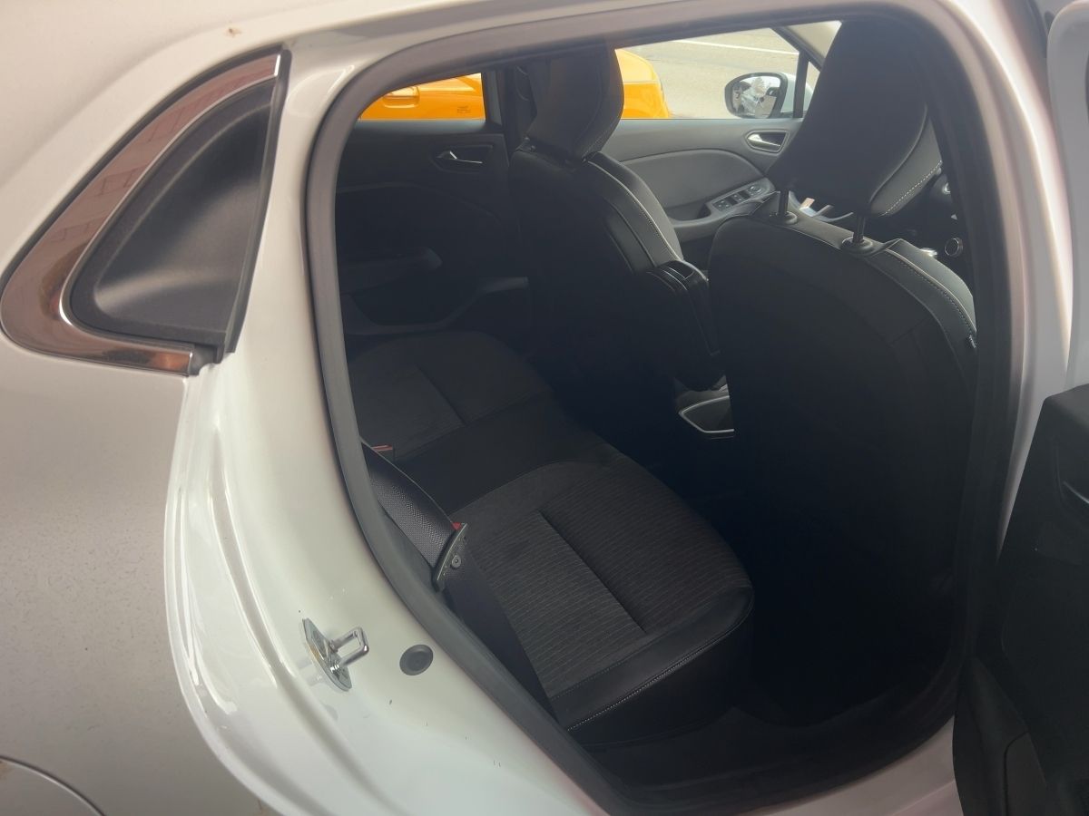 Fahrzeugabbildung Renault Clio INTENS TCe 90 EPH SHZ Klimmaut.