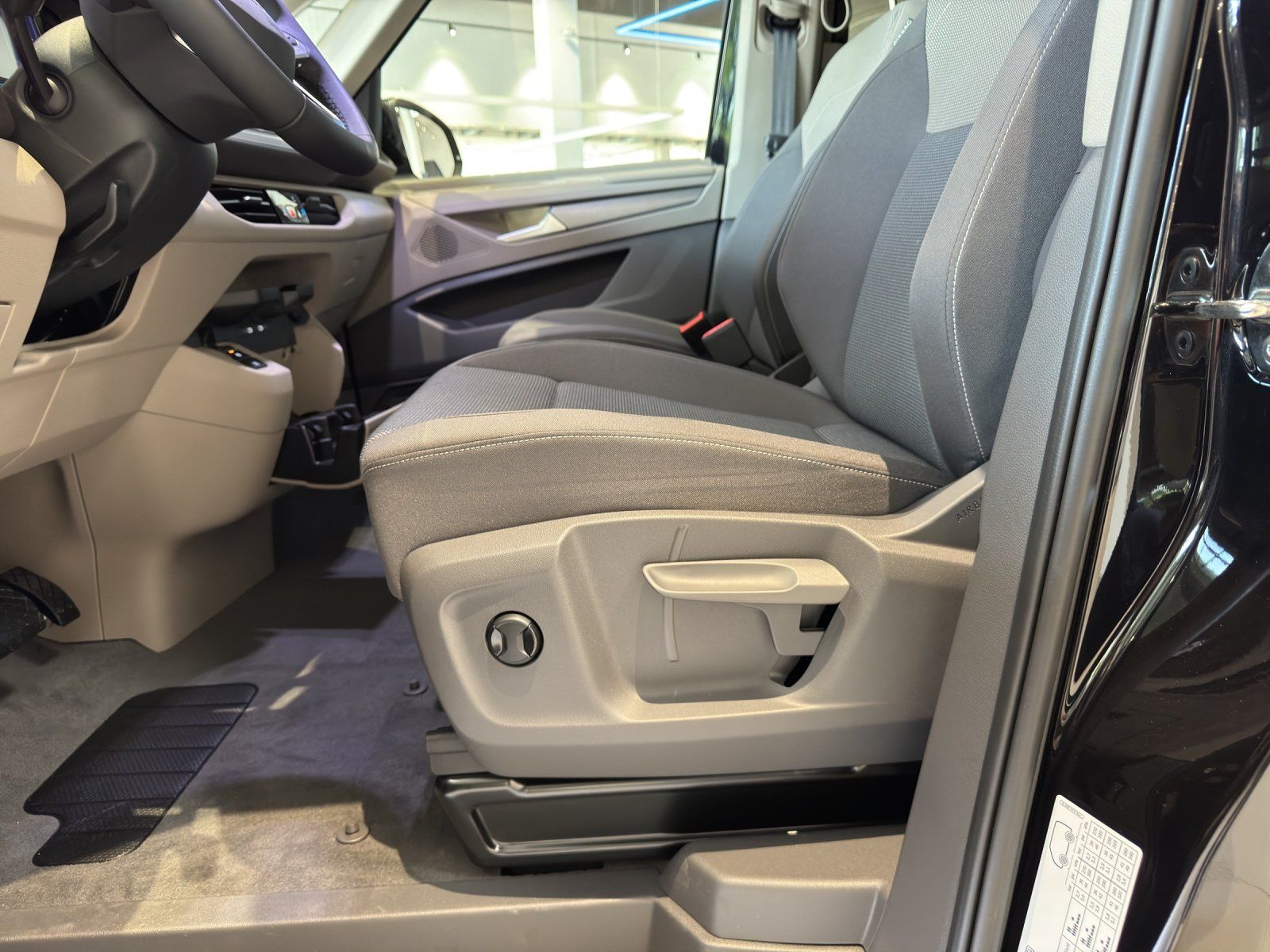 Volkswagen T7 Multivan - Bild 10