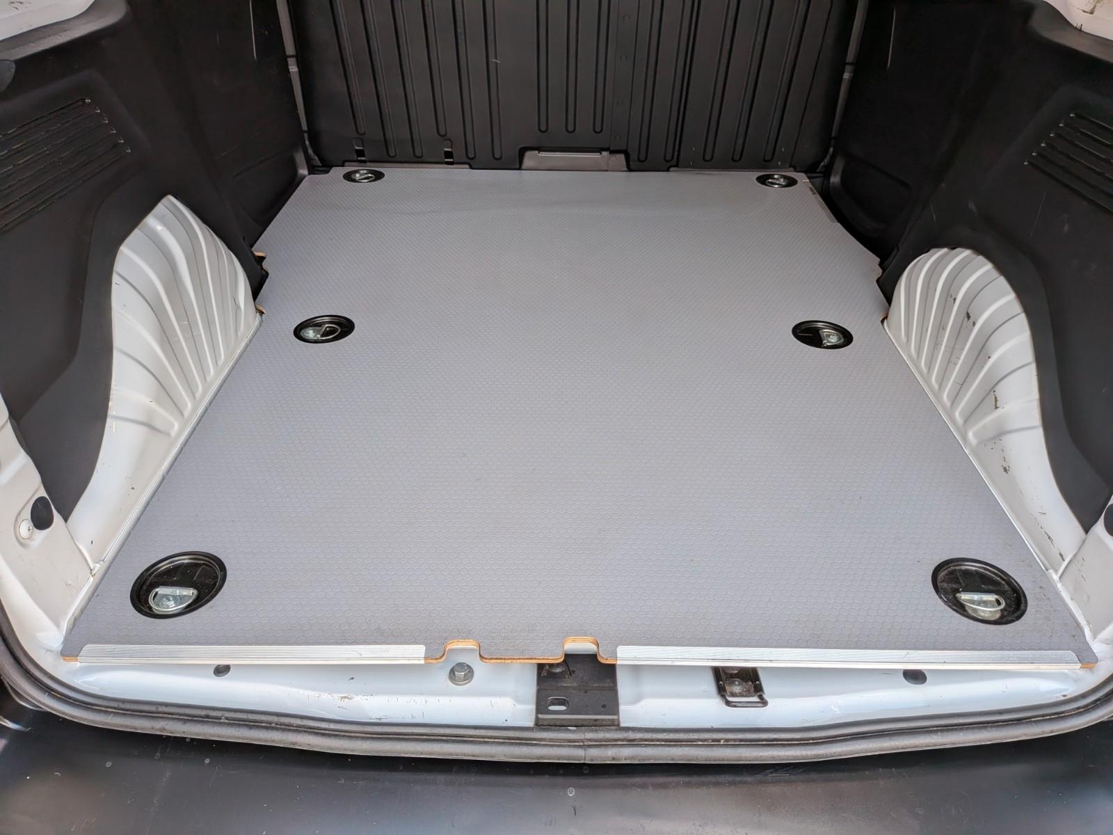 Peugeot Partner L1 1.5 HDI*AHK*NAVI*Kamera*Tempomat*220V