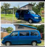 Volkswagen T4 California - blaue Volkswagen T4 California