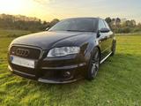 Audi RS4 4.2 quattro  - Audi RS4: Limousine