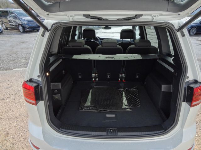 Fahrzeugabbildung Volkswagen Touran/2xR-Line/Pano/AHK/LED/Navi/Voll/Virtual/