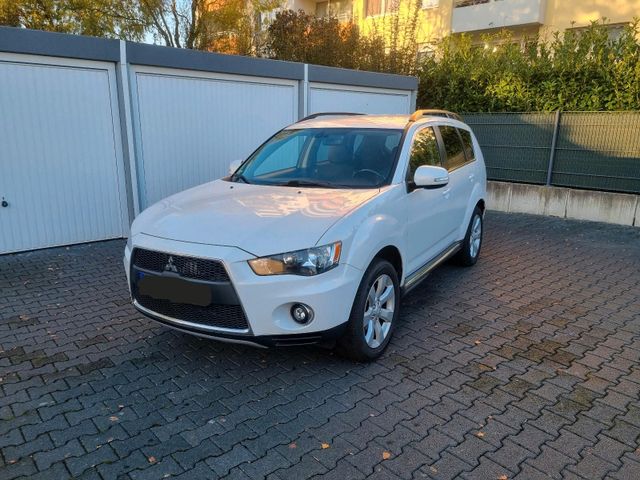 Mitsubishi Outlander 2.0 2WD | 2. Hand