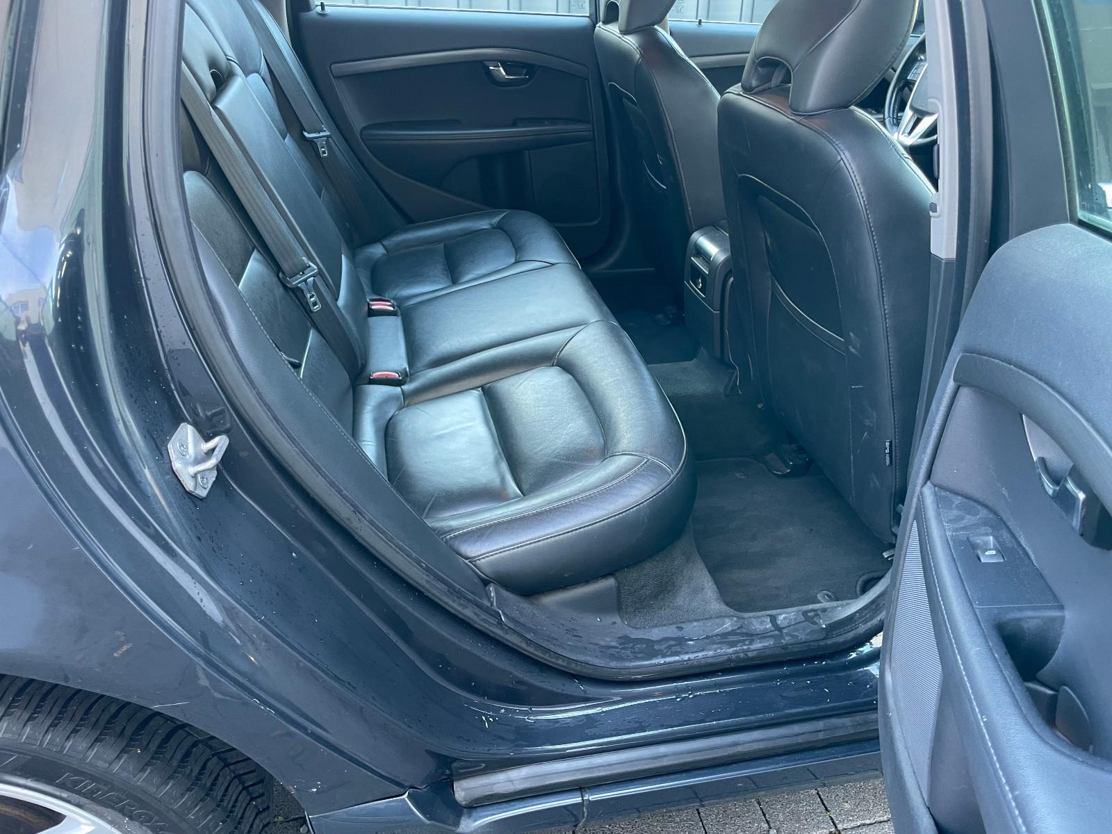 Volvo V70 2015 — photo 20