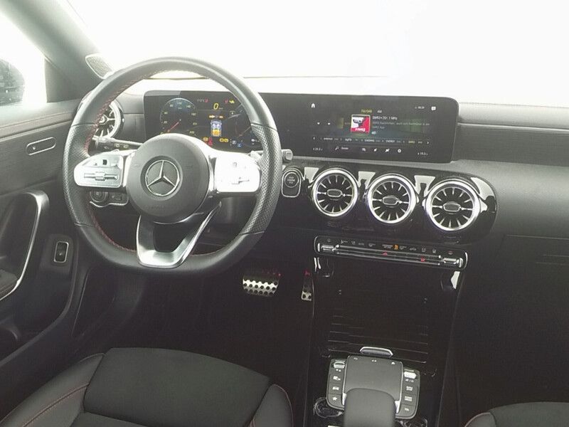 Fahrzeugabbildung Mercedes-Benz CLA 250 e Shooting Brake *Navi*Sportp.*LED*PDC