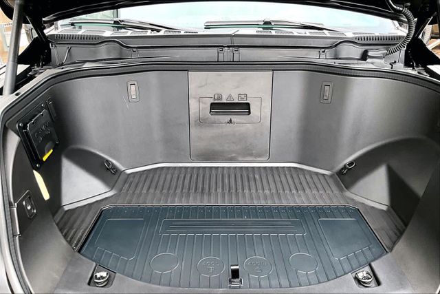 Ford 3xF150 Lightning Lariat  gr. Batterie im Vorlauf