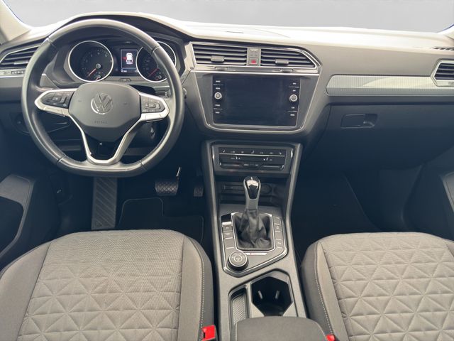 Fahrzeugabbildung Volkswagen Tiguan 2.0 TSI Life 4M DSG LED+Kamera+ACC+AHK