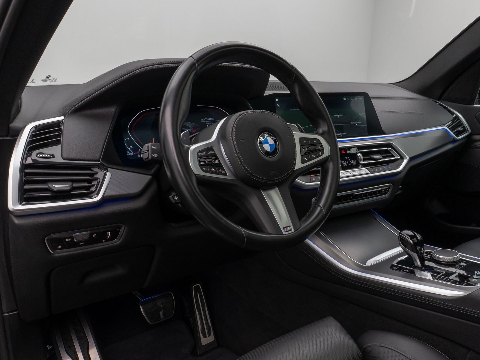Fahrzeugabbildung BMW X5 xD40d M Sport Panorama Kamera HUD DAB HiFi