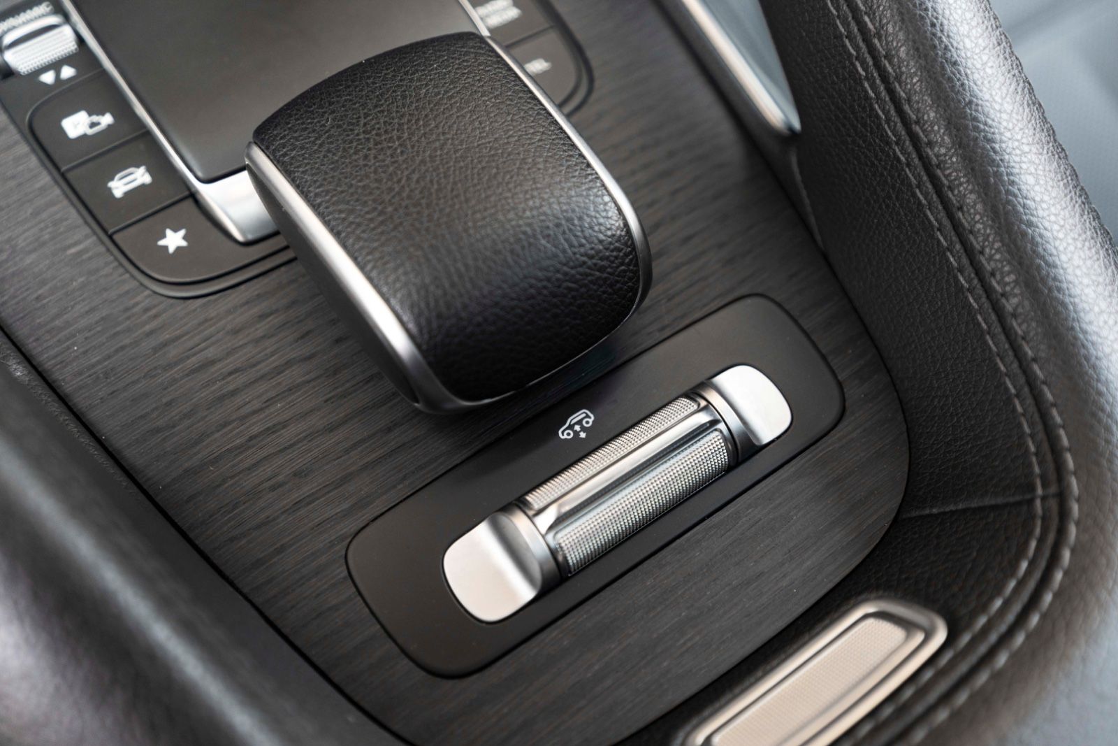 Fahrzeugabbildung Mercedes-Benz GLE 350 d 4MATIC AMG MULTI BURMESTER 360° ACC