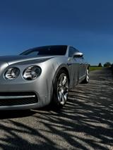 Bentley Flying Spur 4.0 V8 Autom.  - Bentley: Auto