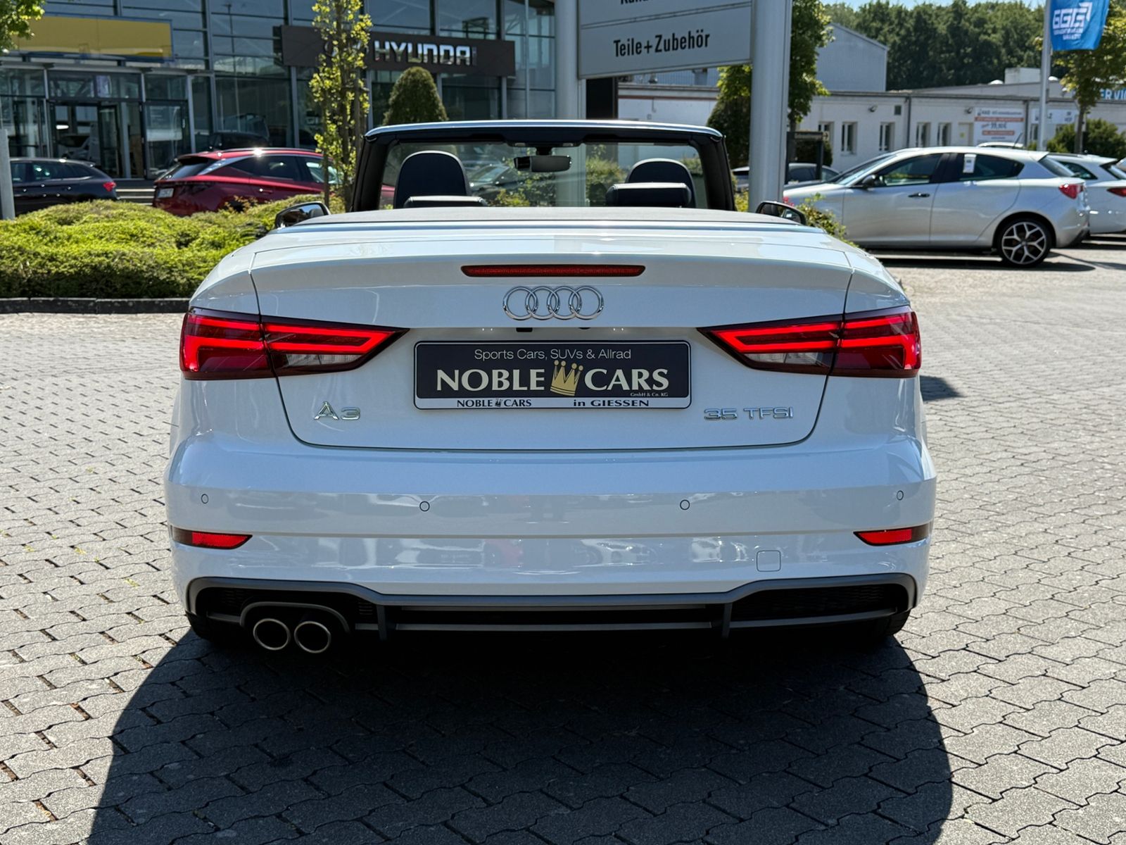 Fahrzeugabbildung Audi A3 Cabriolet S line 35 TFSI KAM LED NAVI