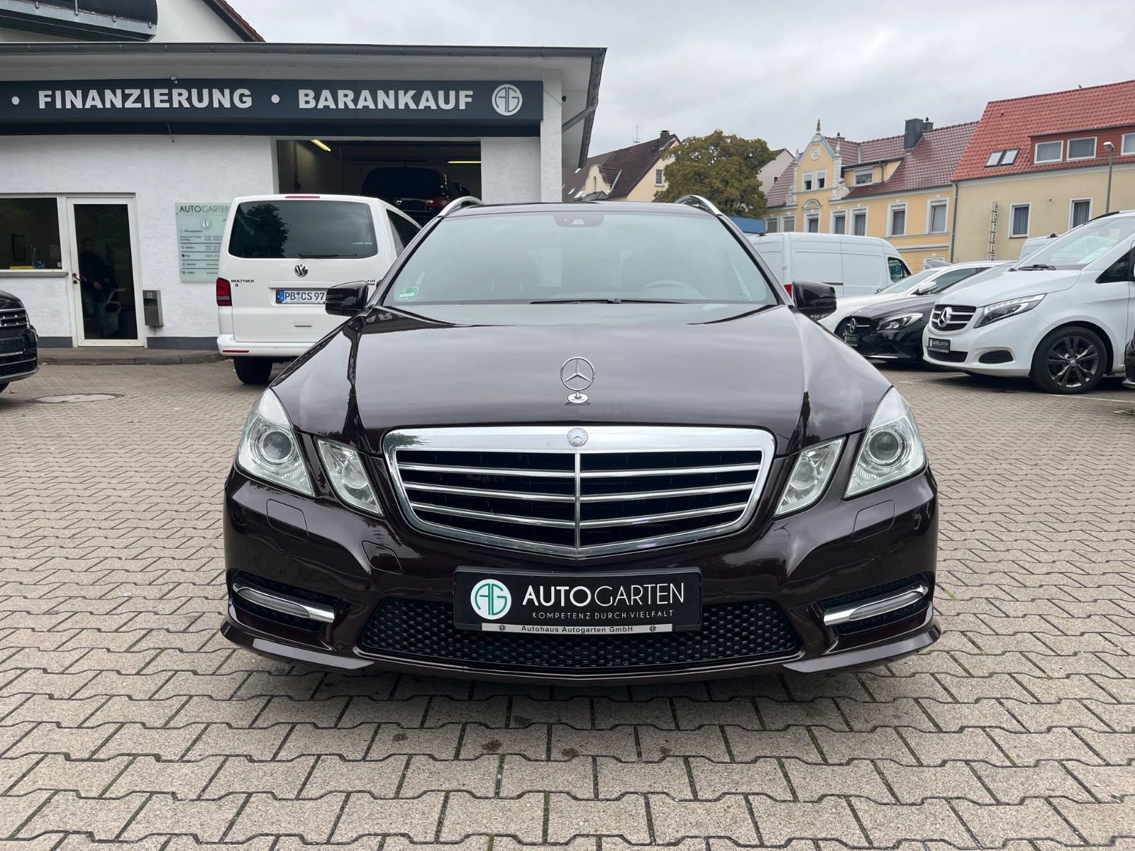 Mercedes E 300 - 1