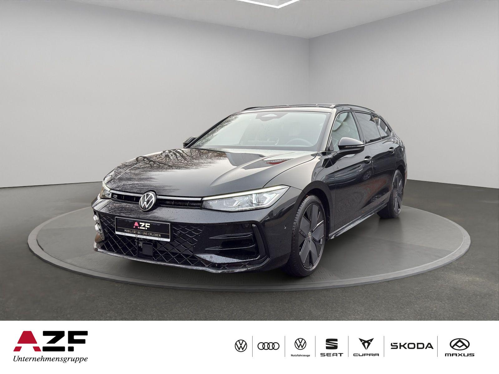 Volkswagen Passat Variant R-Line 2.0 TSI 4M DSG AHK+ACC+HUD