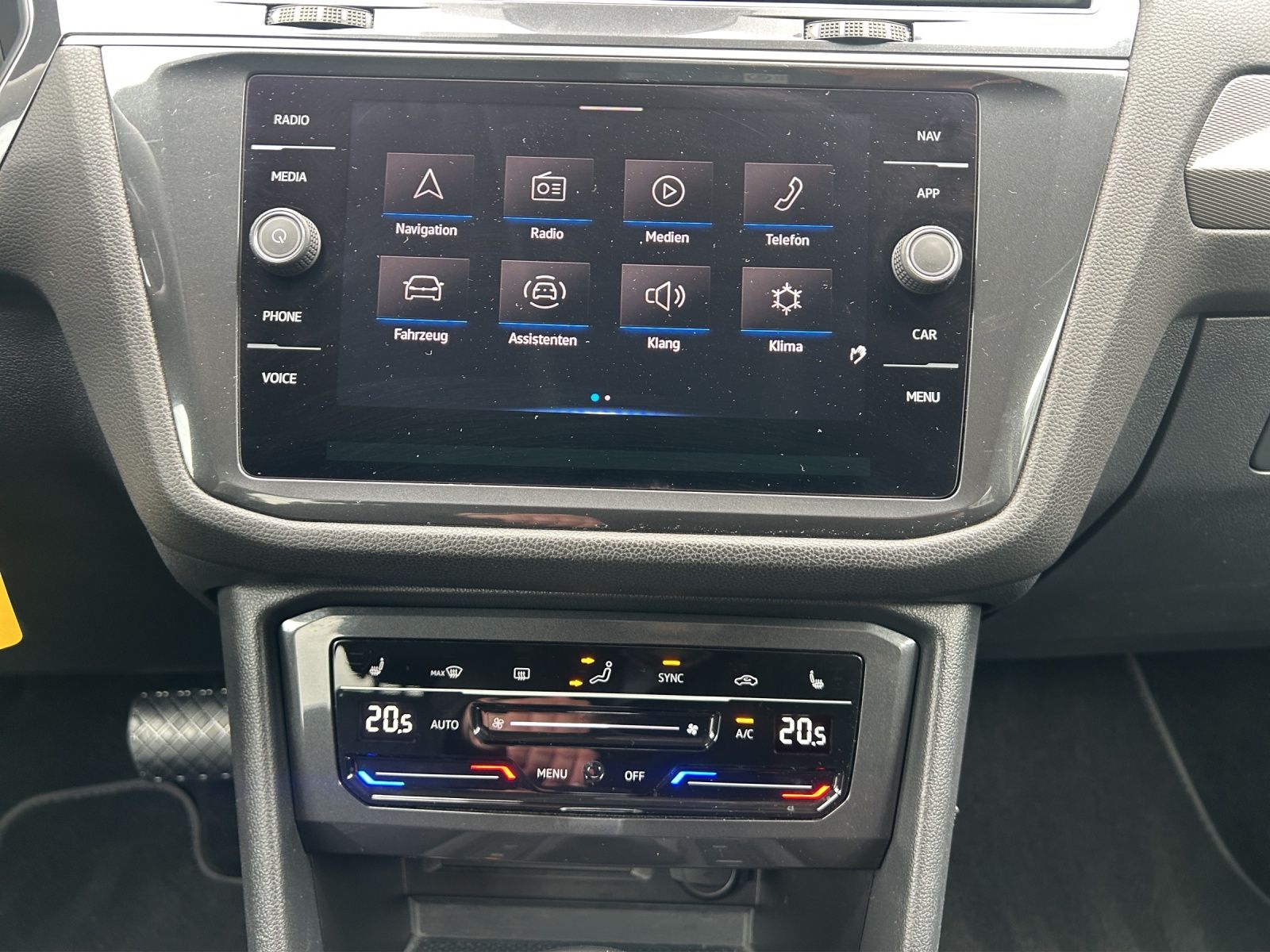 Fahrzeugabbildung Volkswagen Tiguan Allspace TDI Life DSG LED AHK CarPlay AID