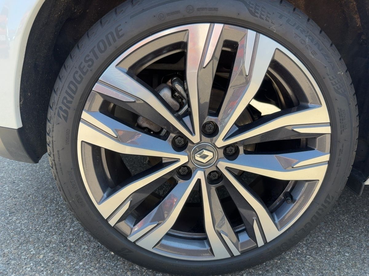 Fahrzeugabbildung Renault Megane Lim. 5-trg. Techno TCE 140 EDC SHZ Navi
