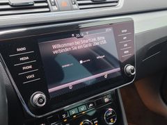 SKODA Superb 1.5 TSI ACT /Carplay/AHKschwenk./ACC