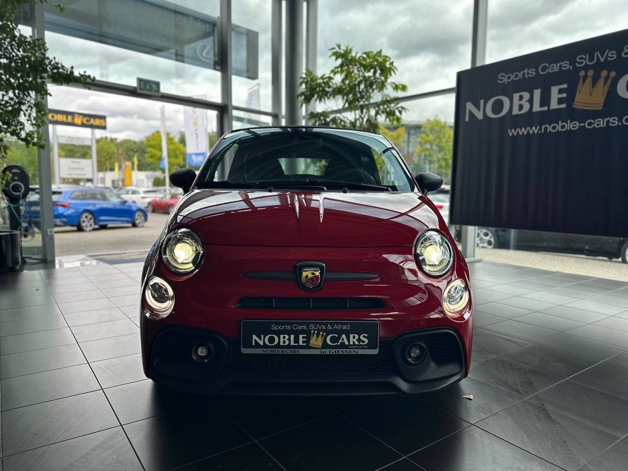 Fahrzeugabbildung Abarth 695C BEATS KLIMA NAVI 17" ALU