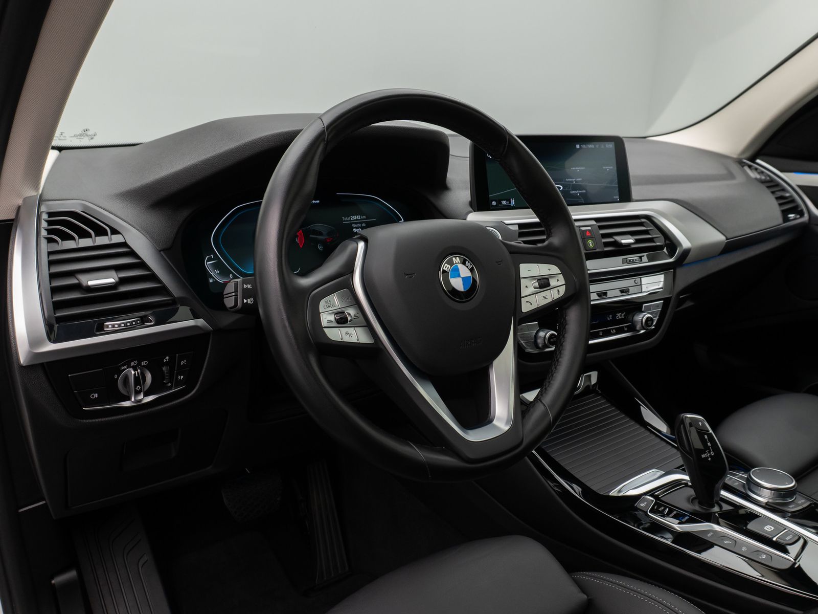 Fahrzeugabbildung BMW X3 xD30e xLine Panorama 360°HUD DAB HiFi Komfort