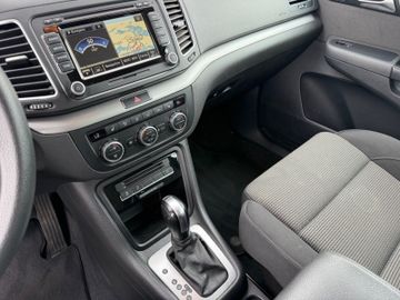 Volkswagen Sharan - 11