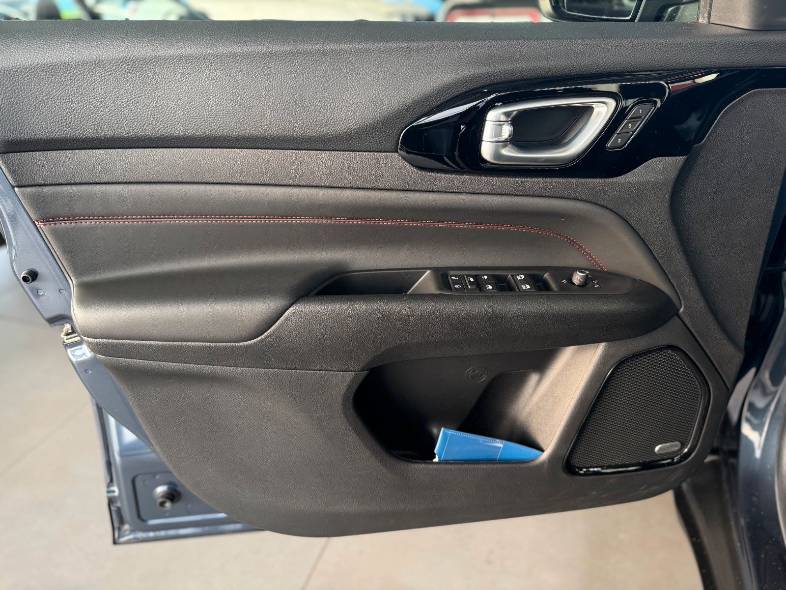 Fahrzeugabbildung Jeep Compass 1.3 Plug-In Hybrid Trailhawk  4WD