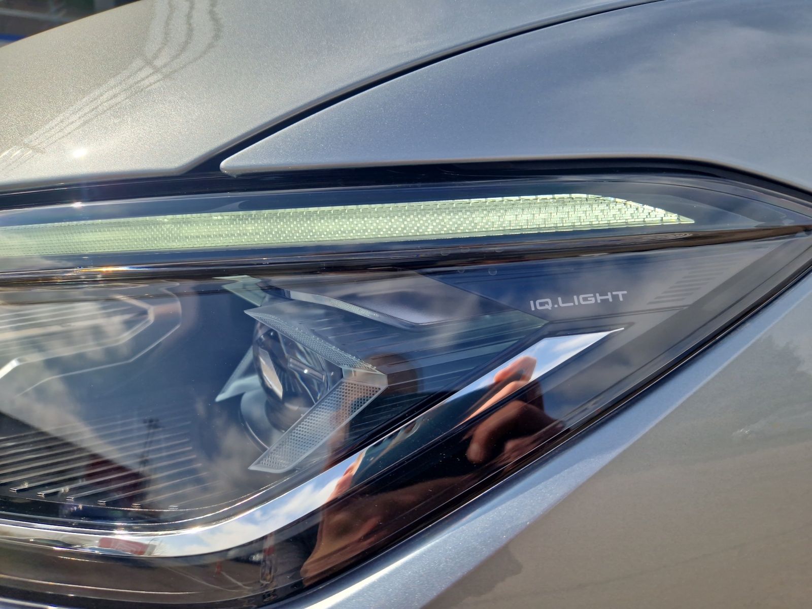 Fahrzeugabbildung Volkswagen Passat eHybrid R-Line Matrix AHK