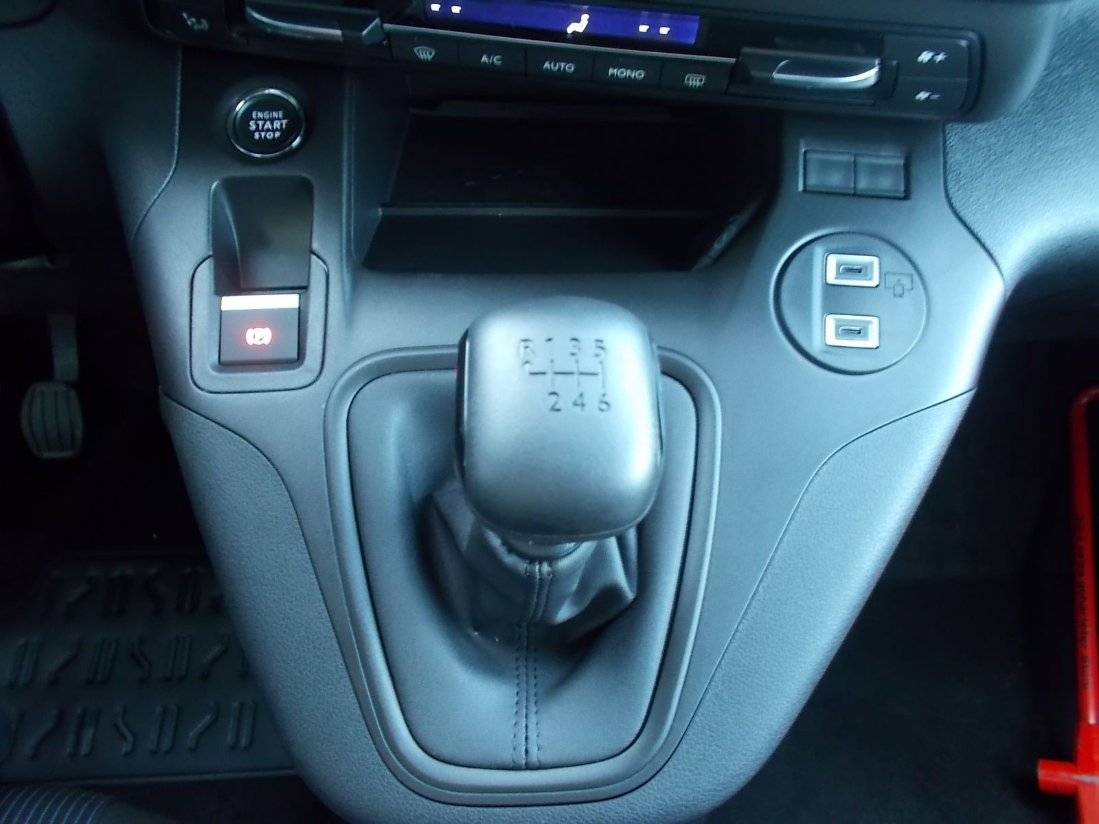 Fahrzeugabbildung Fiat Doblo Kombi L2 1.5 BlueHDi