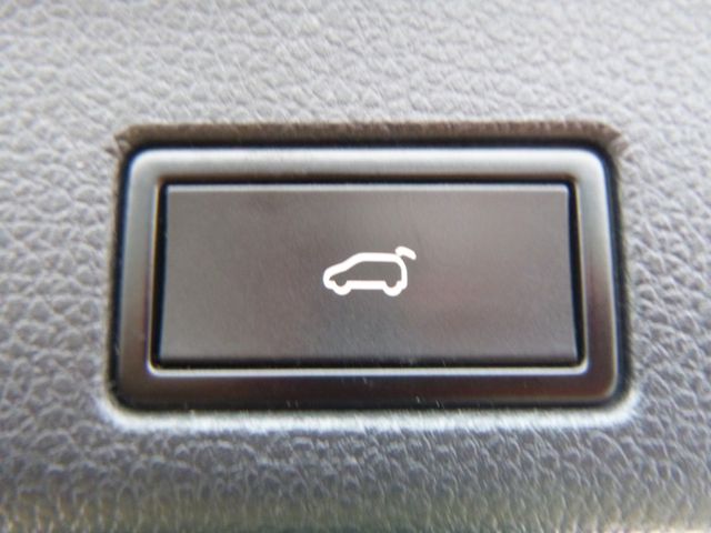 Fahrzeugabbildung Seat Alhambra 2,0 TDI Xcellence >NAV/KAM/Leder/Pano<