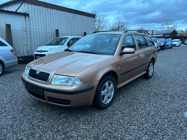 Skoda Octavia Combi Ambiente 4X4 #Diesel #Tüv 06/26