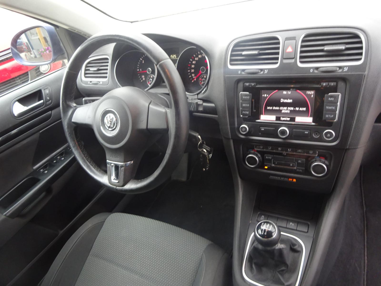 Volkswagen Golf 2010 — photo 12