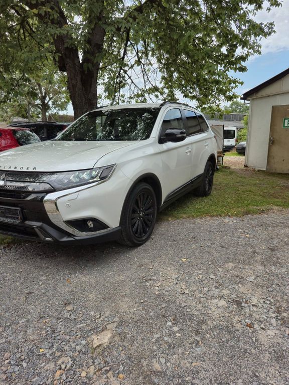 Image of Mitsubishi Outlander