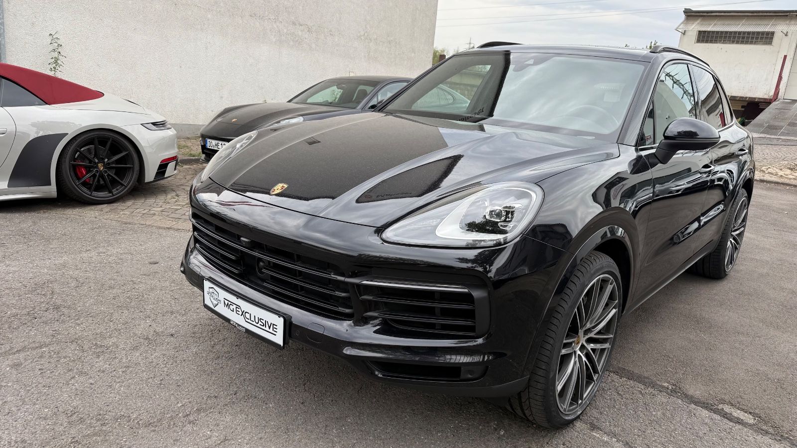Fahrzeugabbildung Porsche Cayenne S Panorama Sitzkühlung 360°Kamera ACC