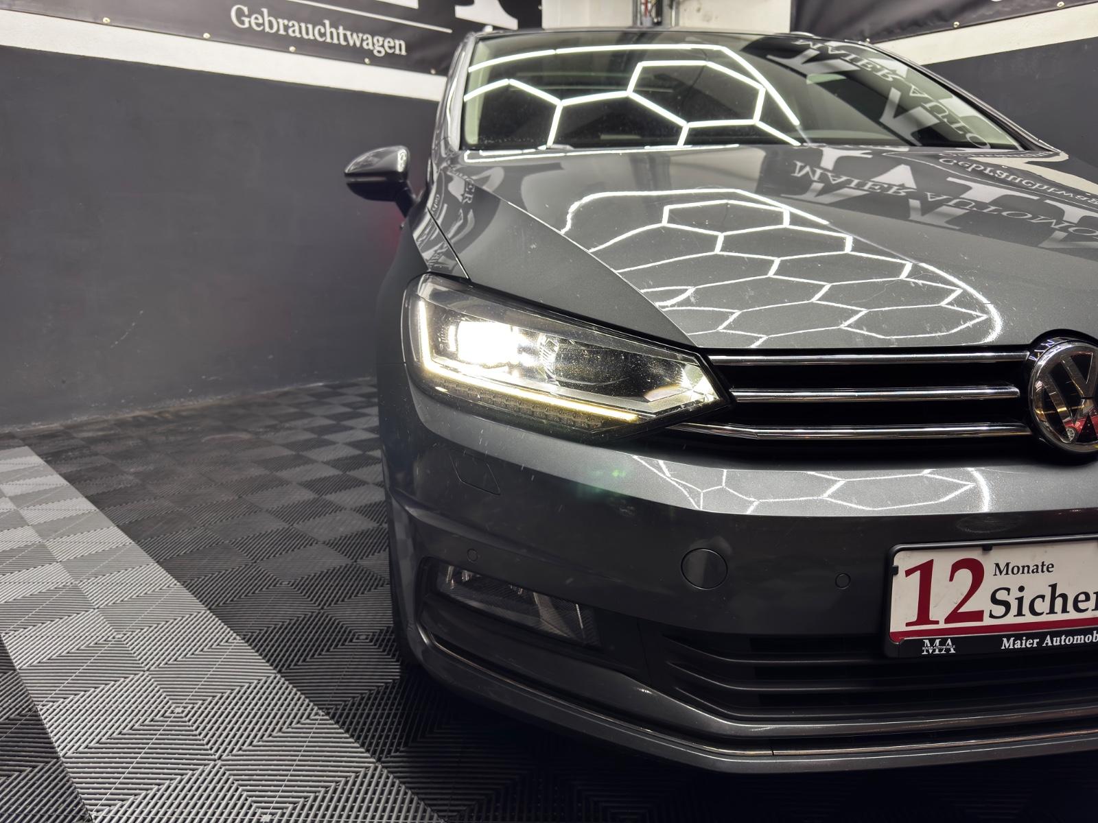 Volkswagen Touran HIGHLINE*VOLLAUS.*7-SITZER*PANORD.*ACC*