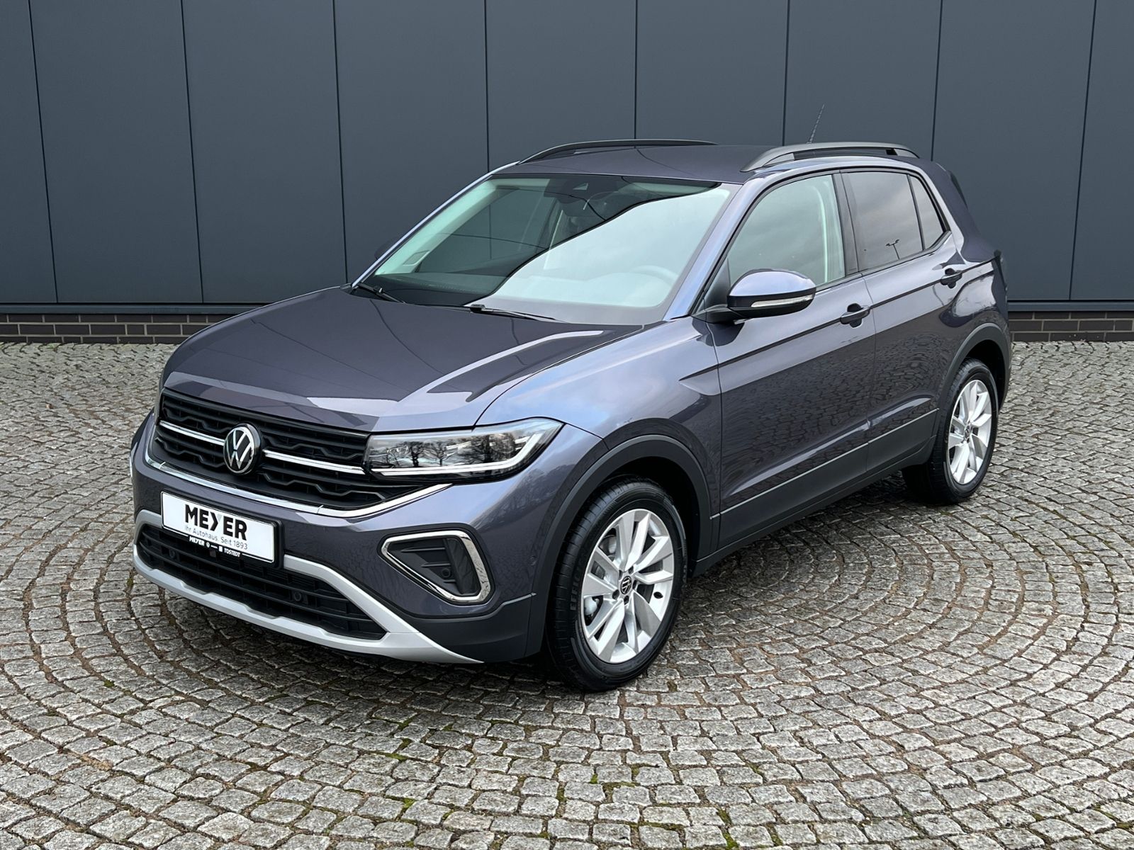 Fahrzeugabbildung Volkswagen T-Cross Life 1.0 TSI DSG *IQ.Light, ACC, App-Con