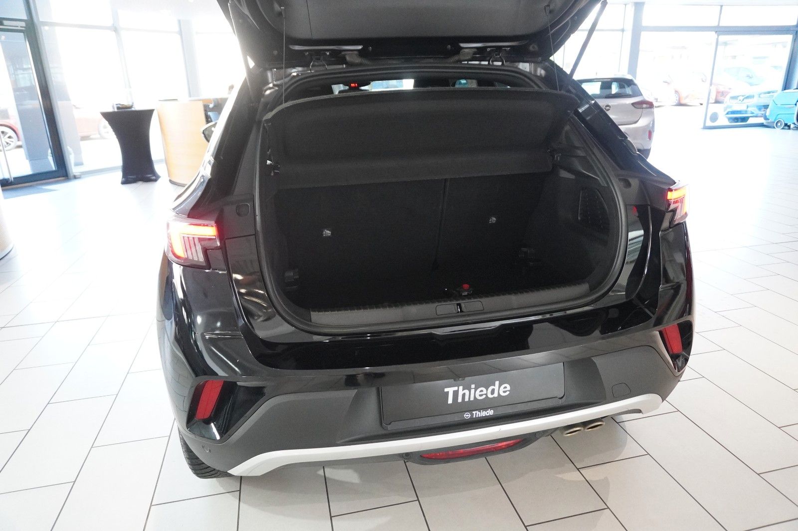 Fahrzeugabbildung Opel Mokka 1.2 Ultimate AHK/NAVI/SHZ/KAMERA/ACC/18"AL